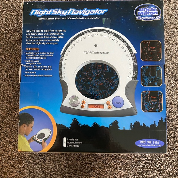 Uncle Milton Night Sky Navigator Illuminated Star & Constellation Locator Audio - Picture 2 of 2